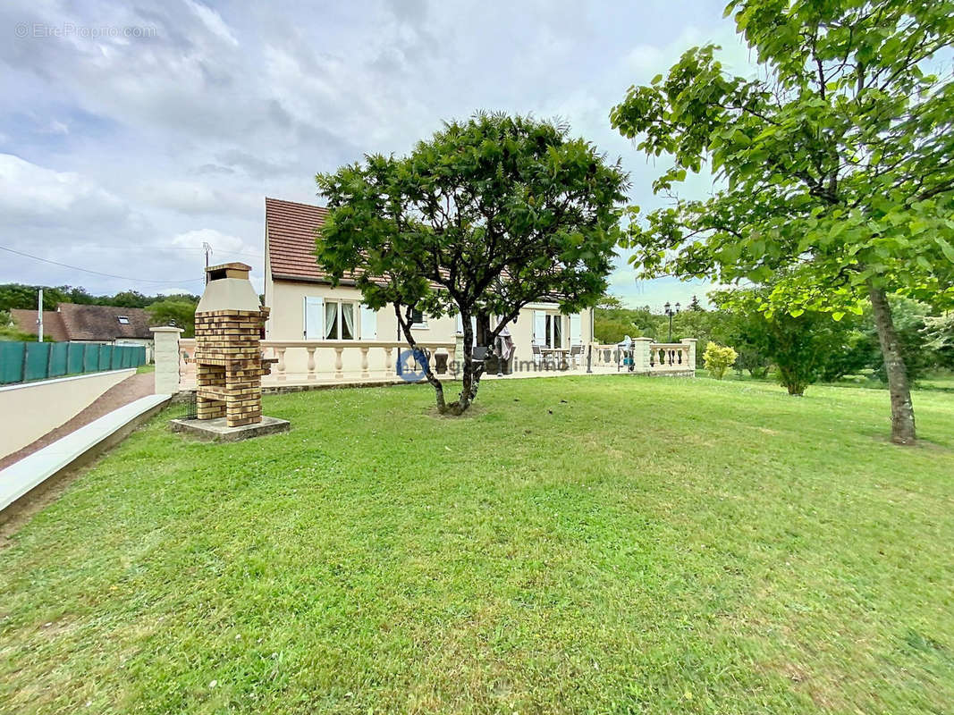 Maison à CLERE-LES-PINS