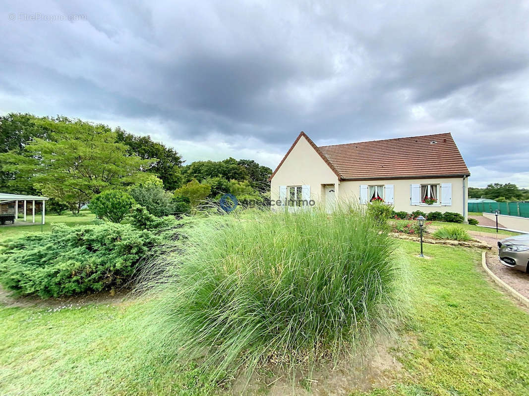 Maison à CLERE-LES-PINS