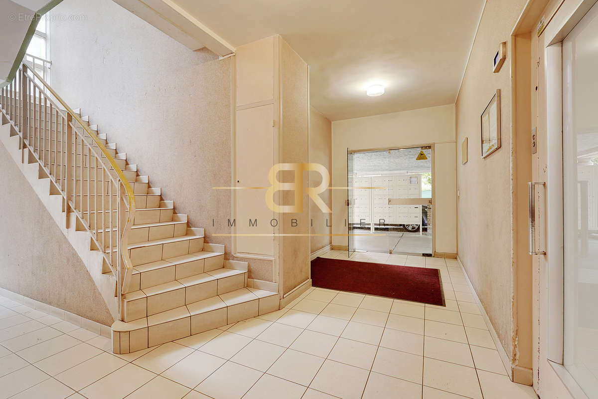 Appartement à AUBERVILLIERS