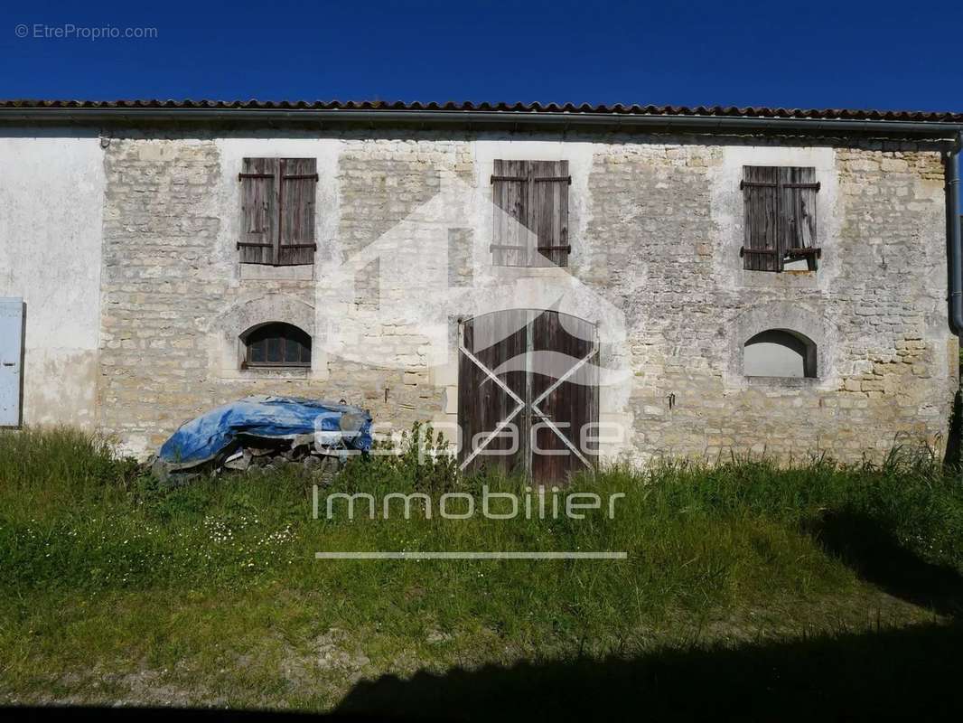 Maison à CIRE-D&#039;AUNIS