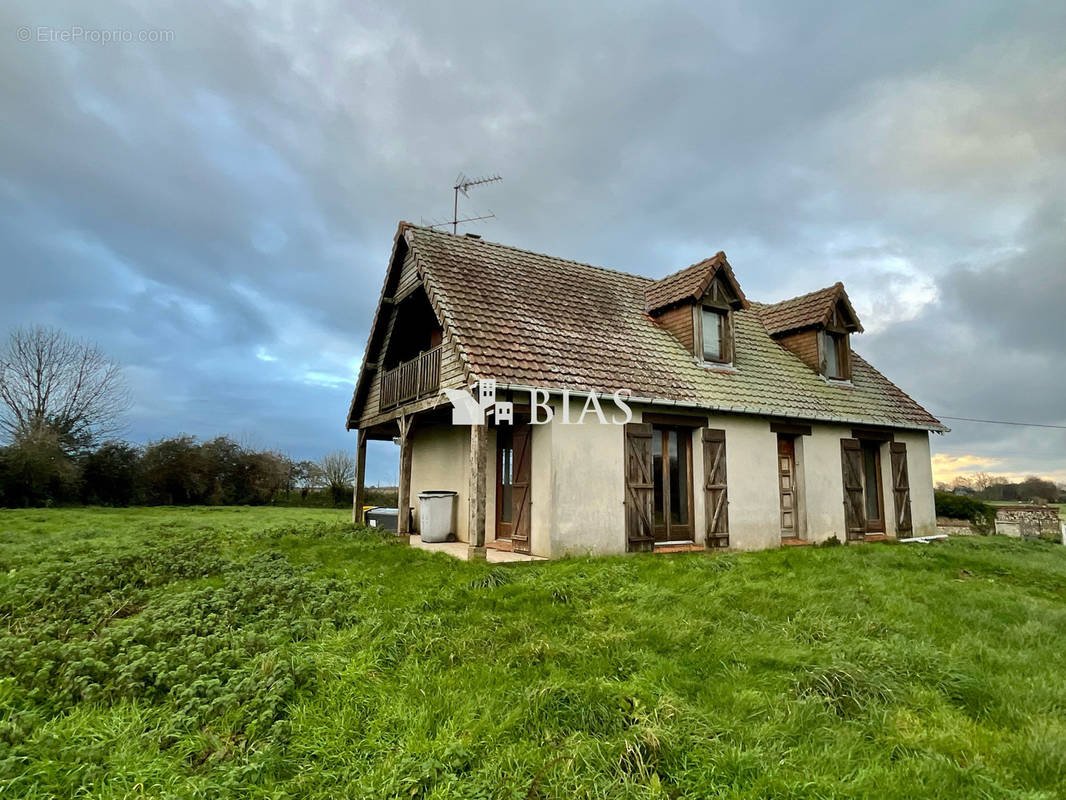 Maison à BOURG-ACHARD