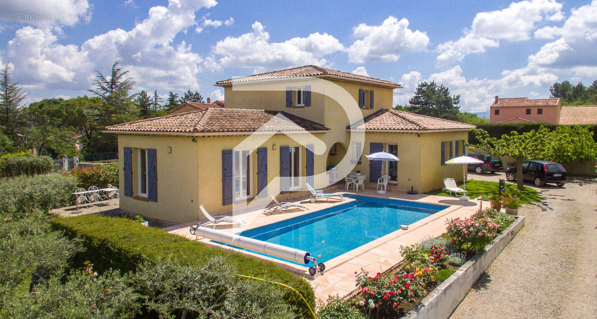 Maison à SAINT-MAXIMIN-LA-SAINTE-BAUME