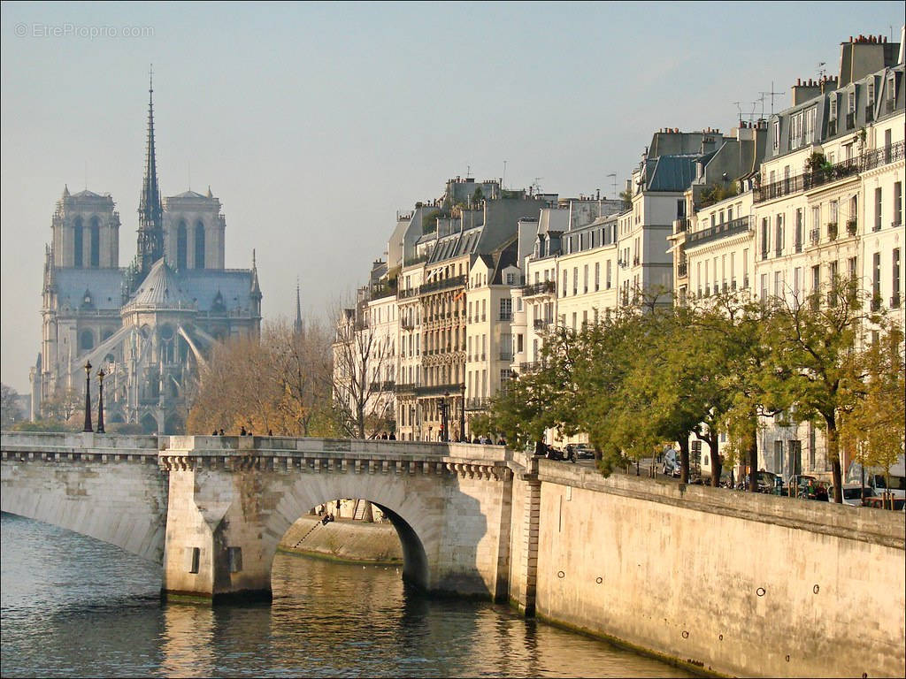 Appartement à PARIS-4E