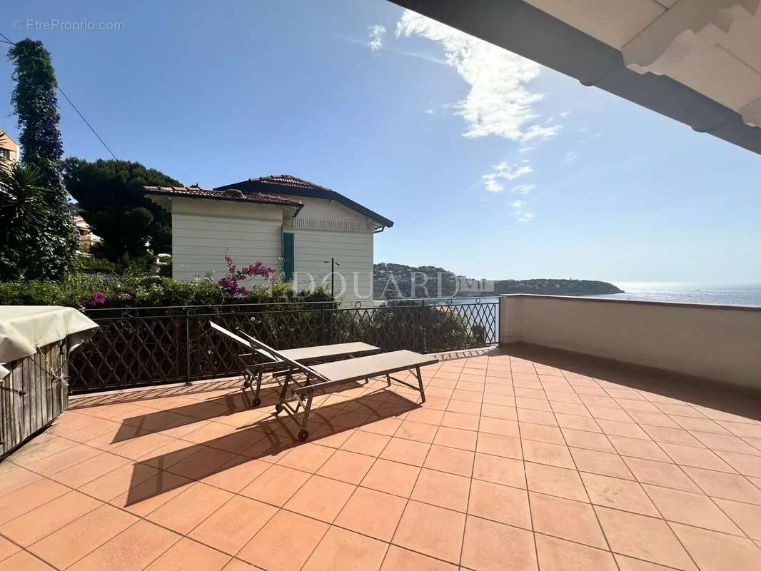 Appartement à ROQUEBRUNE-CAP-MARTIN