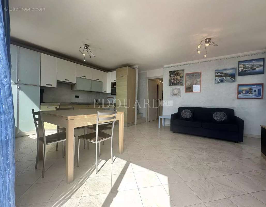 Appartement à ROQUEBRUNE-CAP-MARTIN