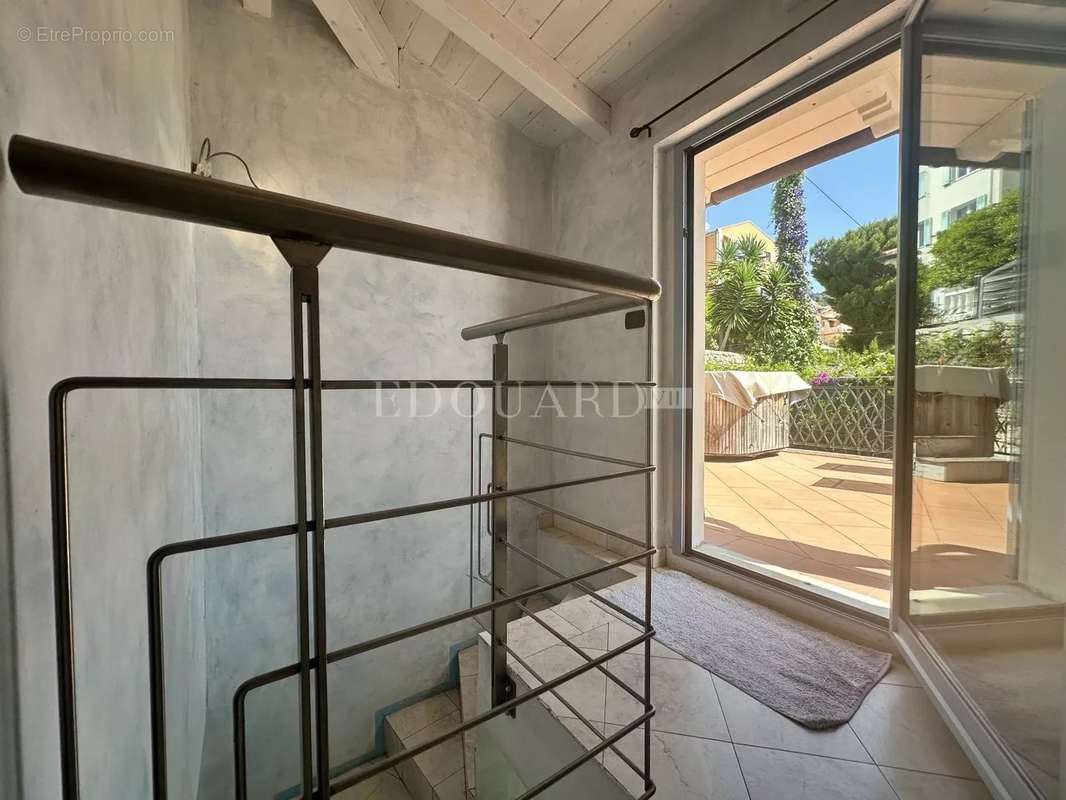 Appartement à ROQUEBRUNE-CAP-MARTIN