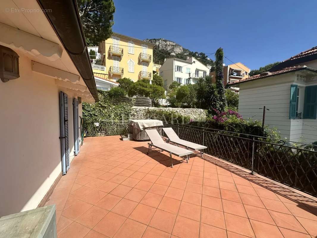 Appartement à ROQUEBRUNE-CAP-MARTIN