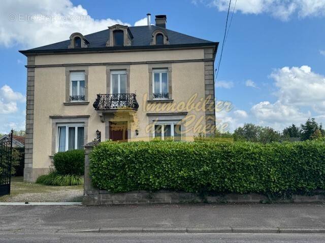 Maison à SAINT-LOUP-SUR-SEMOUSE