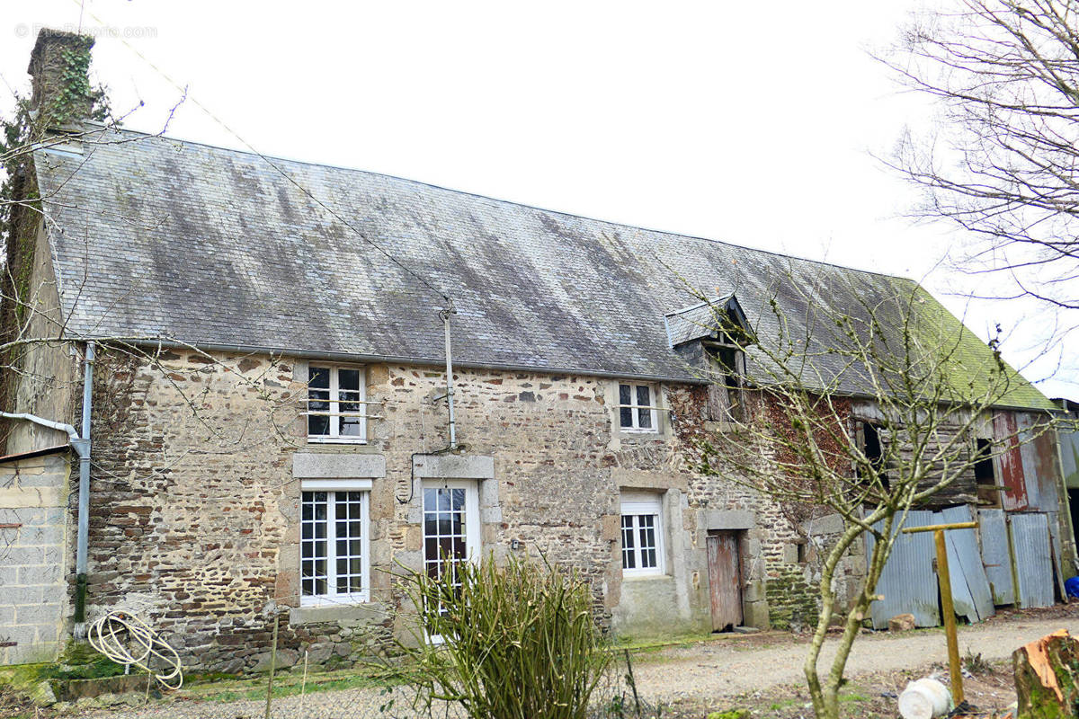 Maison à SOURDEVAL