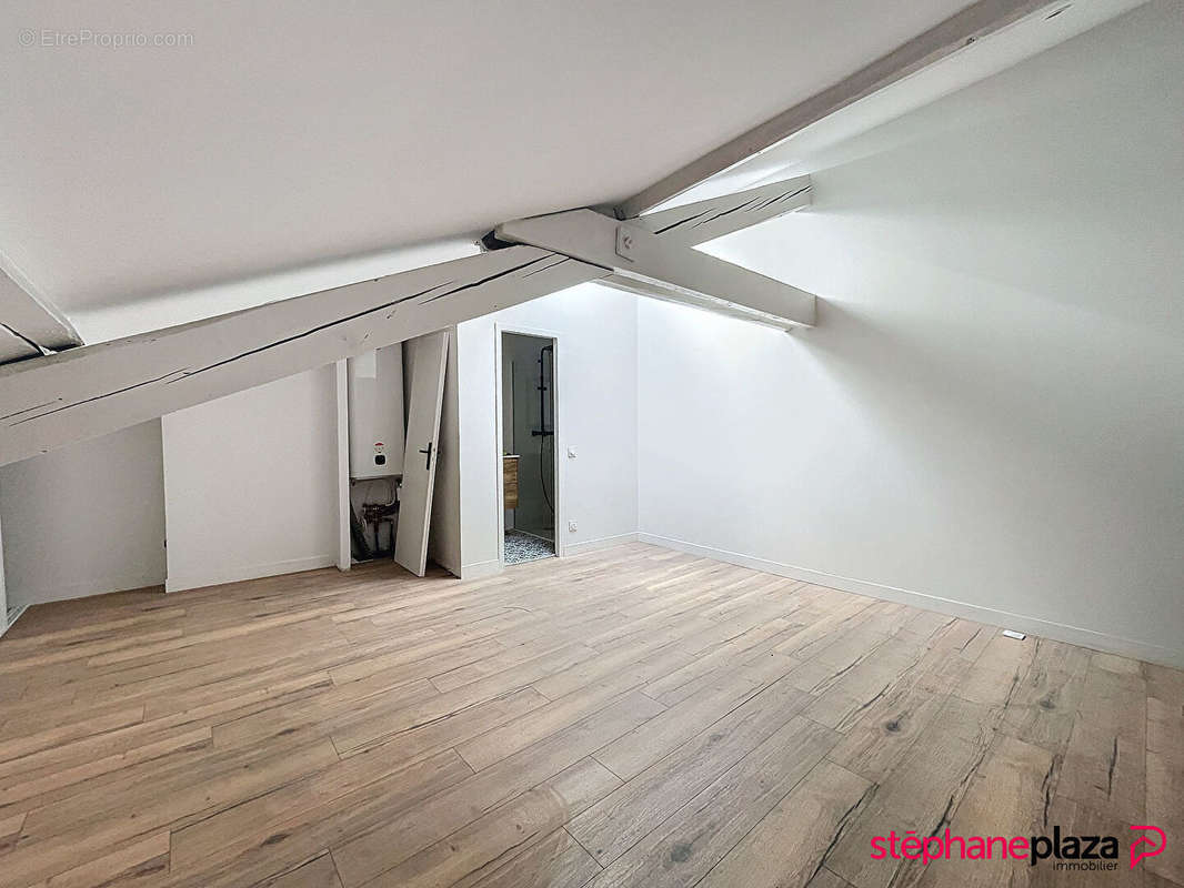 Appartement à LYON-8E