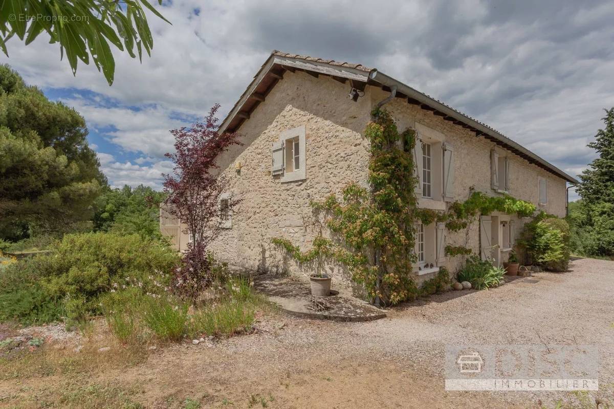 Maison à CAHUZAC-SUR-VERE