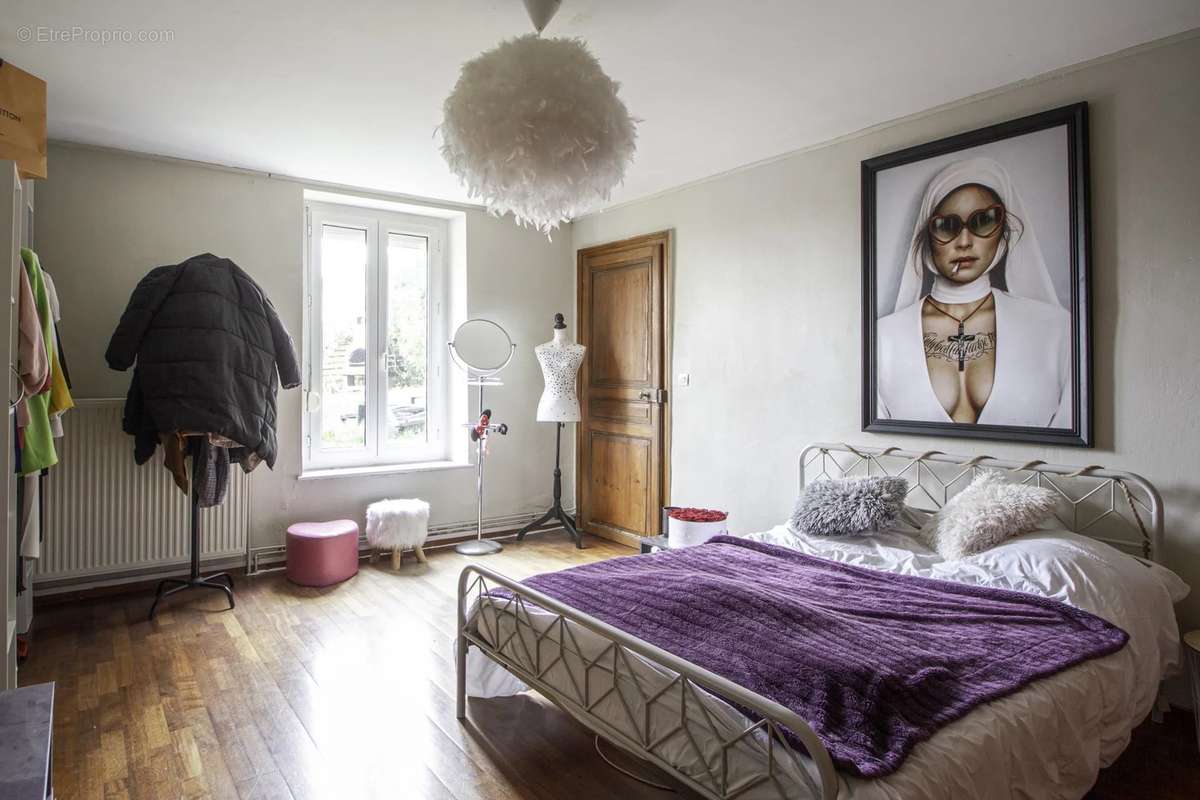 Appartement à LUDRES