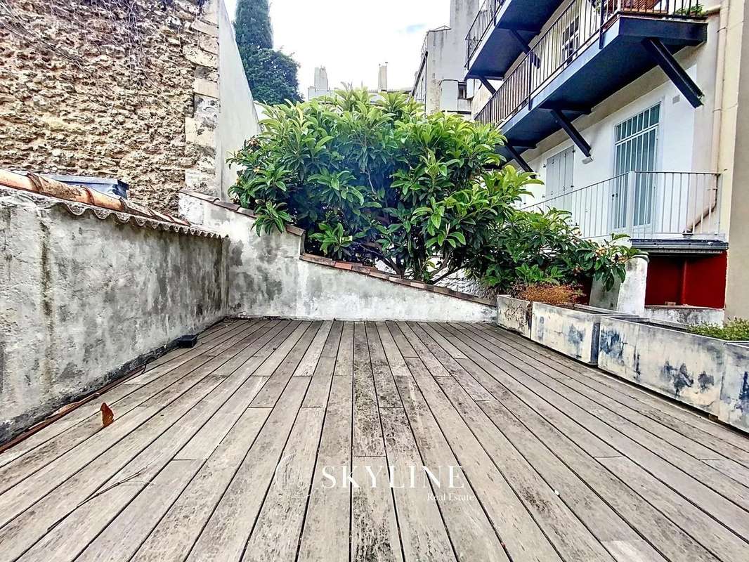 Appartement à MARSEILLE-1E