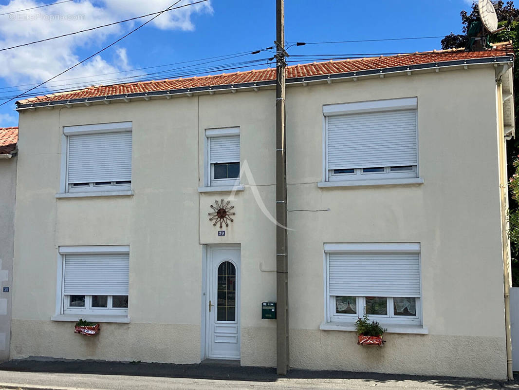 Maison à FONTENAY-LE-COMTE