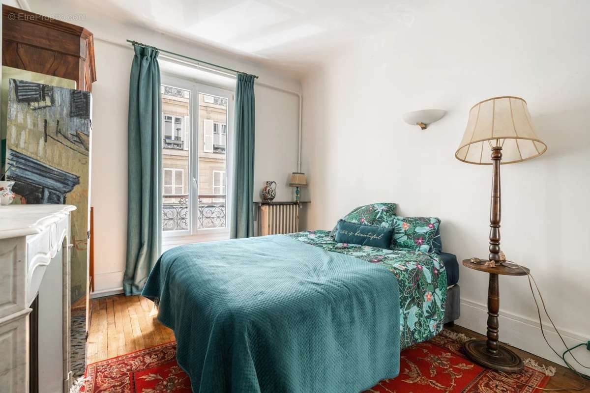 Appartement à LEVALLOIS-PERRET