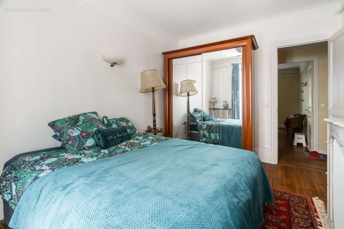 Appartement à LEVALLOIS-PERRET