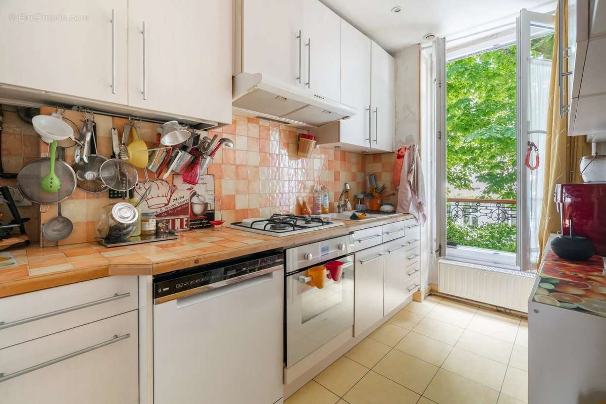 Appartement à LEVALLOIS-PERRET