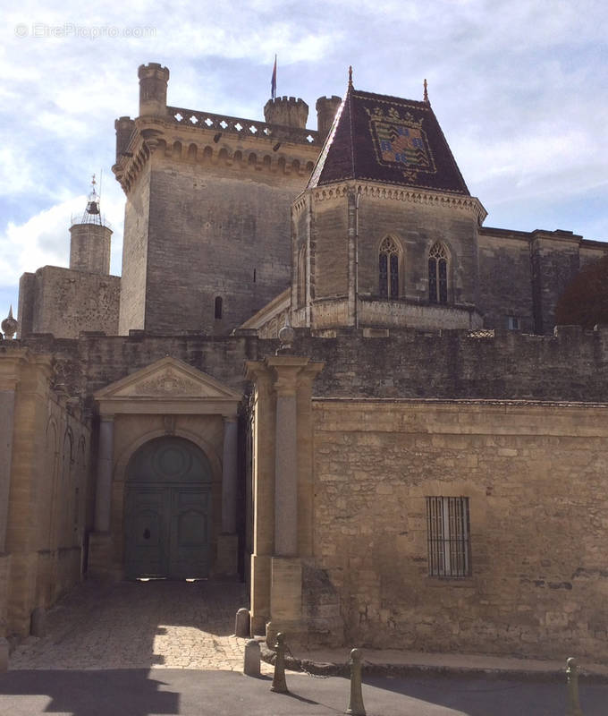 Appartement à UZES