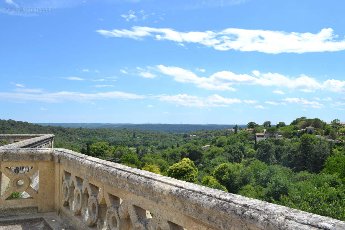 Appartement à UZES