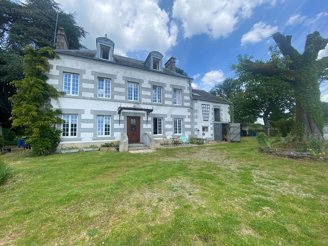 Maison à SAINT-DENIS-SUR-SARTHON