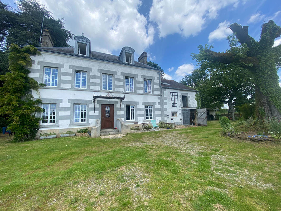 Maison à SAINT-DENIS-SUR-SARTHON