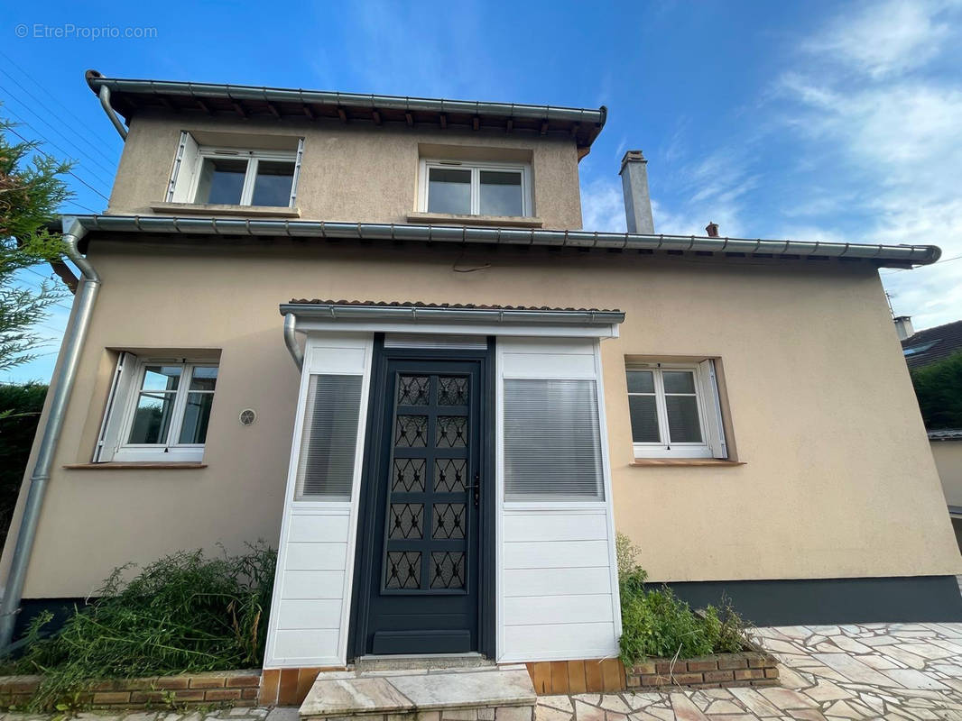 Maison à TREMBLAY-EN-FRANCE