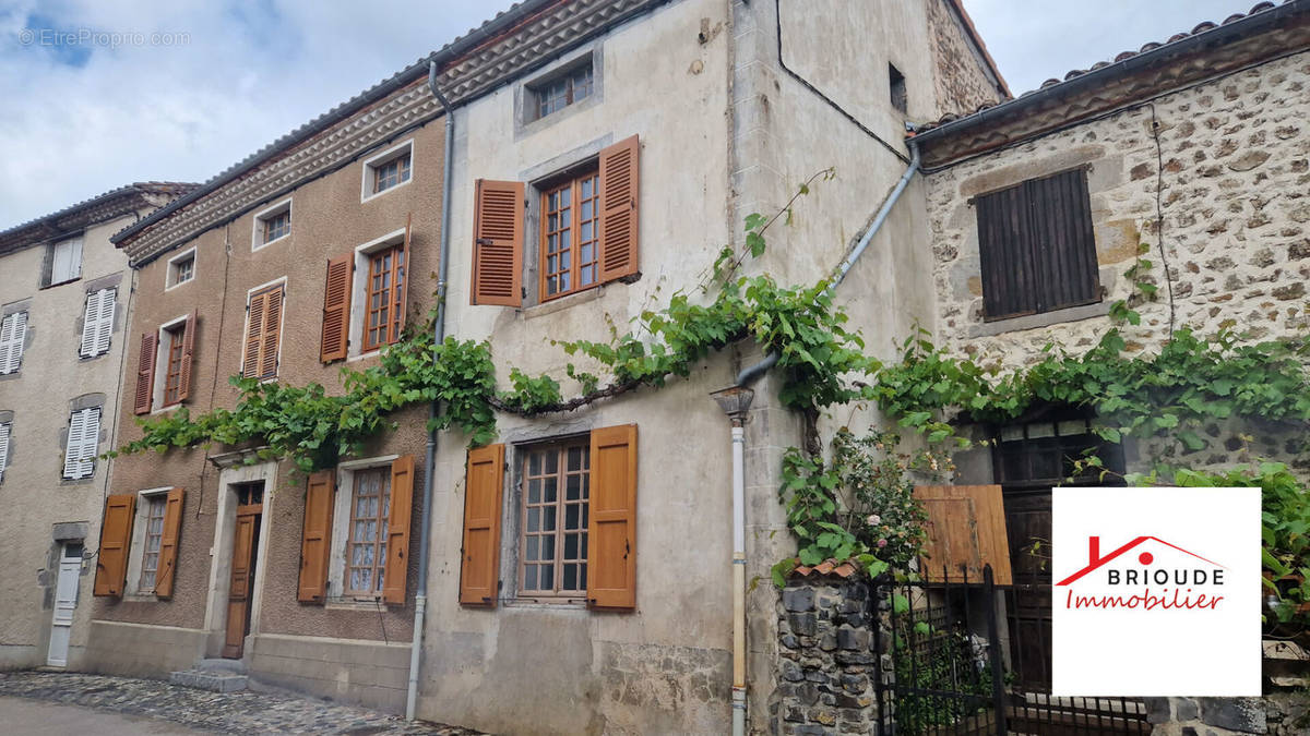 Maison à LAVOUTE-CHILHAC