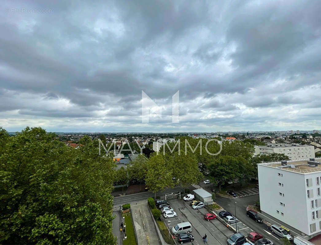 Appartement à LE BLANC-MESNIL