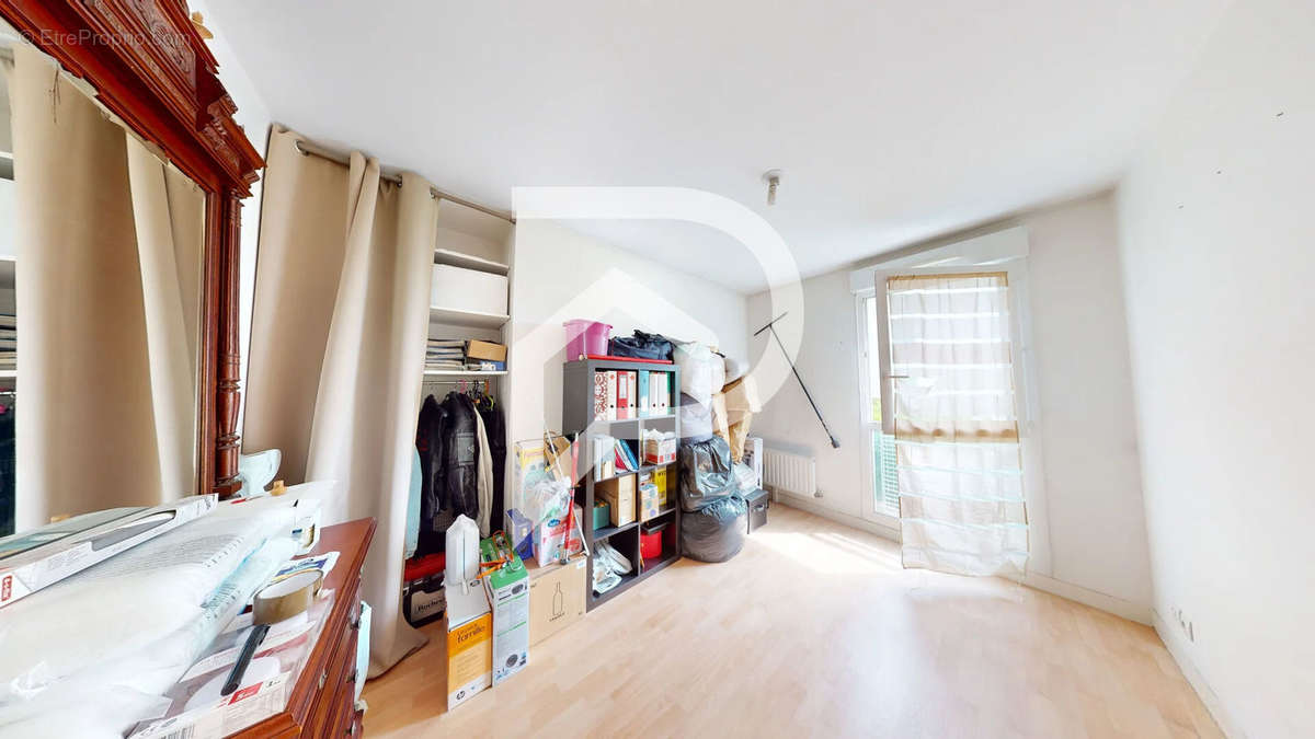 Appartement à GENNEVILLIERS