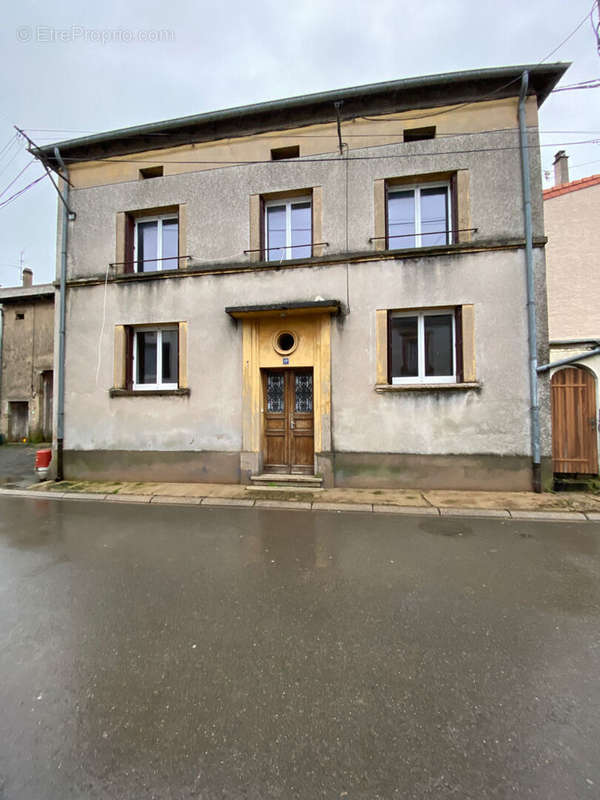 Maison à CONTZ-LES-BAINS