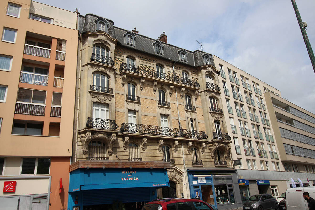 Appartement à COLOMBES