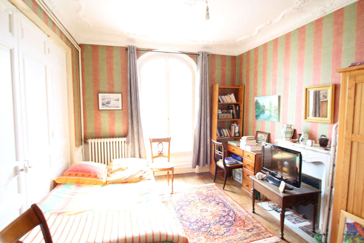 Appartement à COLOMBES