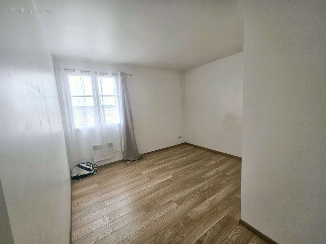 Appartement à MOISSY-CRAMAYEL