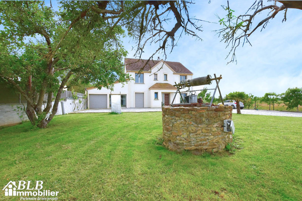 Maison à LE PERRAY-EN-YVELINES