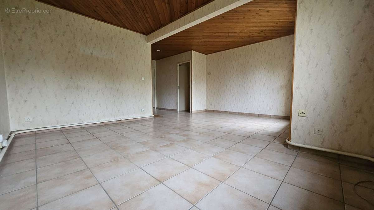 Appartement à CHEVIGNY-SAINT-SAUVEUR