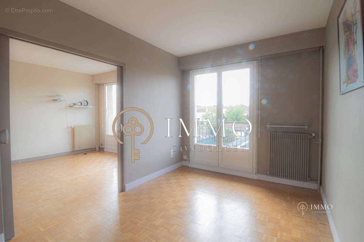 Appartement à BOURG-LA-REINE