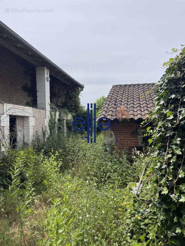 Maison à SAINT-MEARD-DE-DRONE