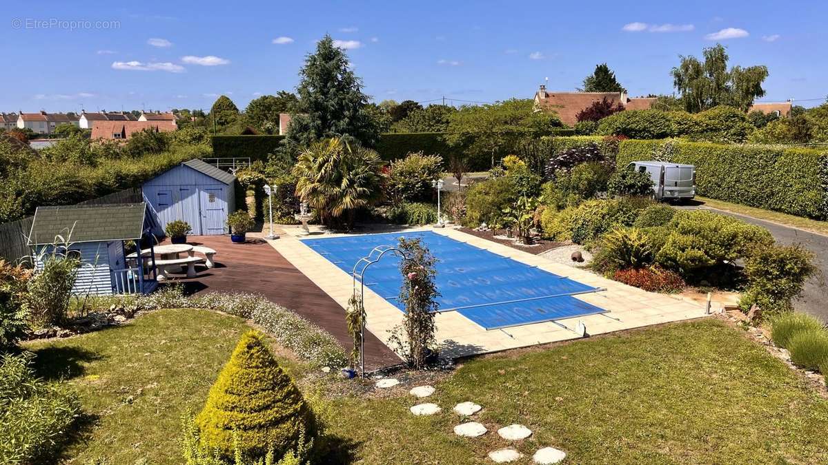 Maison à SAINT-COSME-EN-VAIRAIS