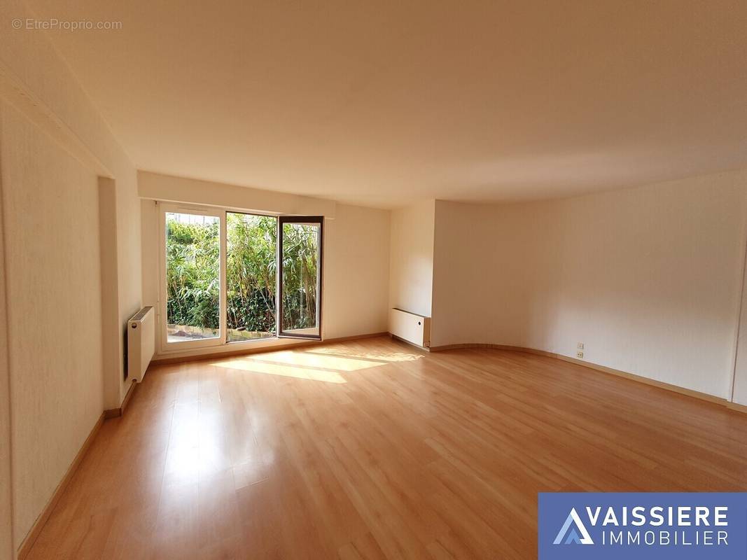 Appartement à MONTIGNY-LE-BRETONNEUX