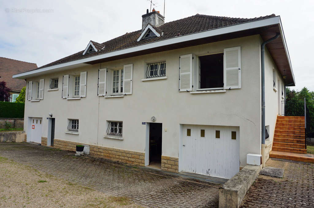 Maison à PARAY-LE-MONIAL