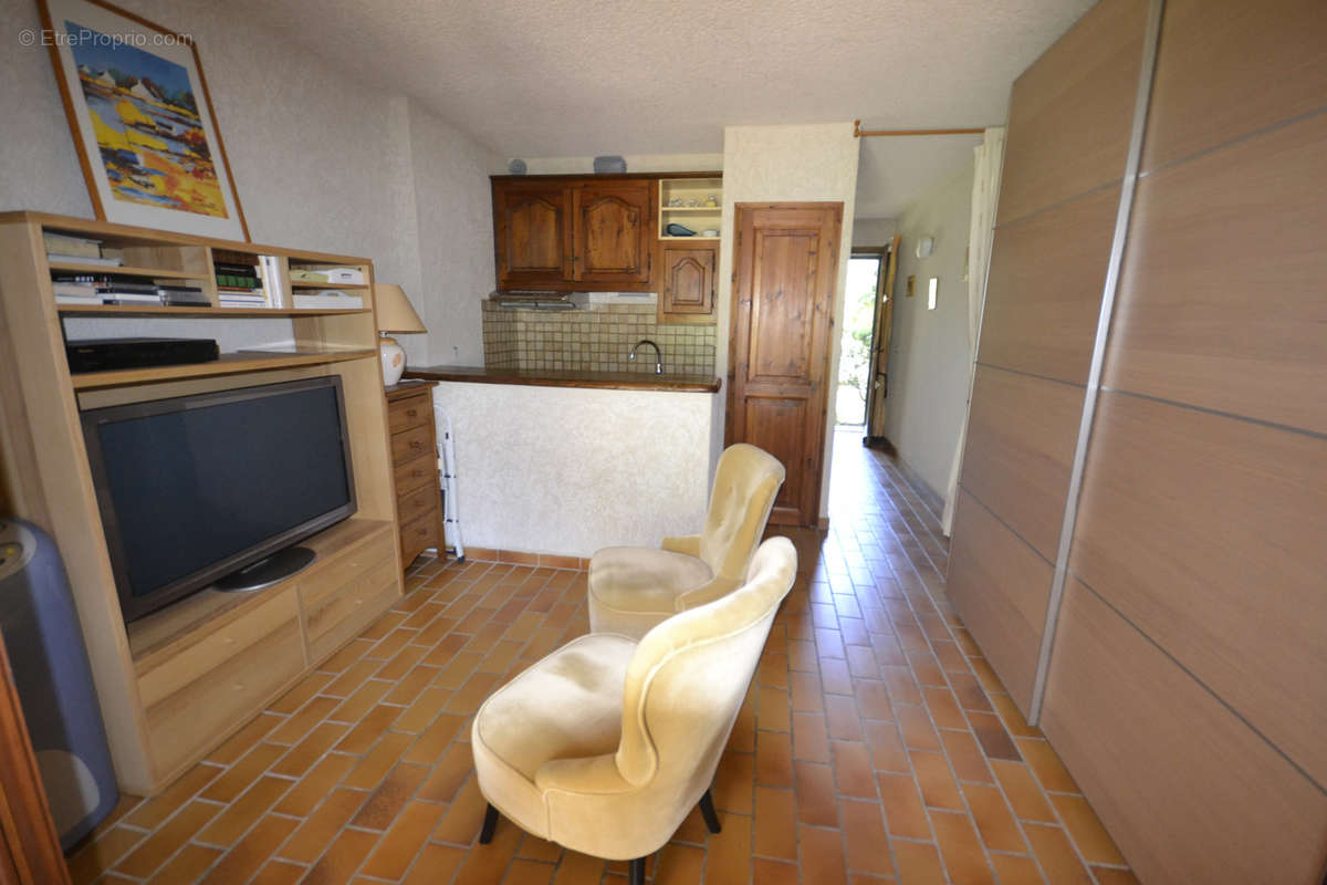 Appartement à BORMES-LES-MIMOSAS