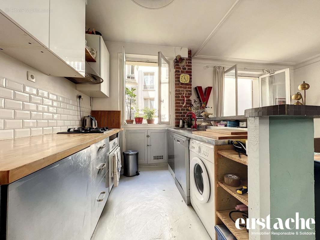 Appartement à PARIS-18E