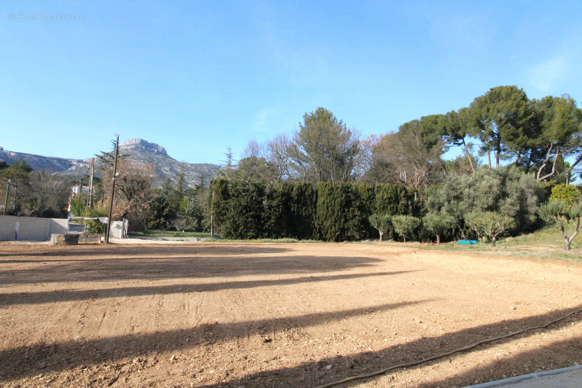 Terrain à AUBAGNE