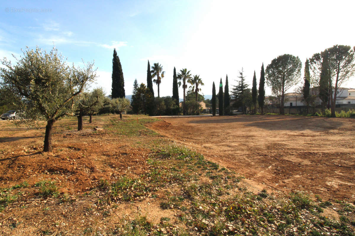 Terrain à AUBAGNE