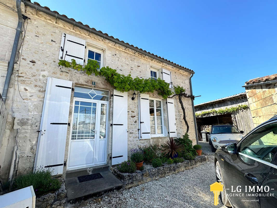 Maison à MORTAGNE-SUR-GIRONDE