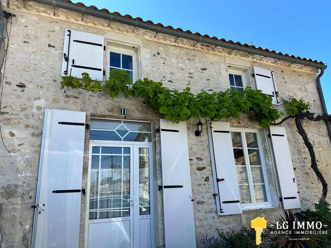 Maison à MORTAGNE-SUR-GIRONDE