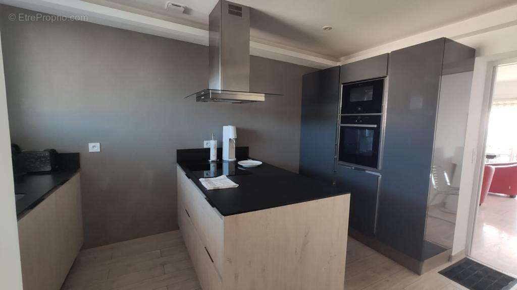 Appartement à VILLENEUVE-LOUBET