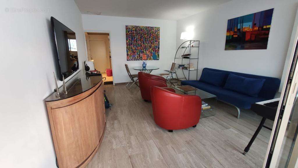 Appartement à VILLENEUVE-LOUBET