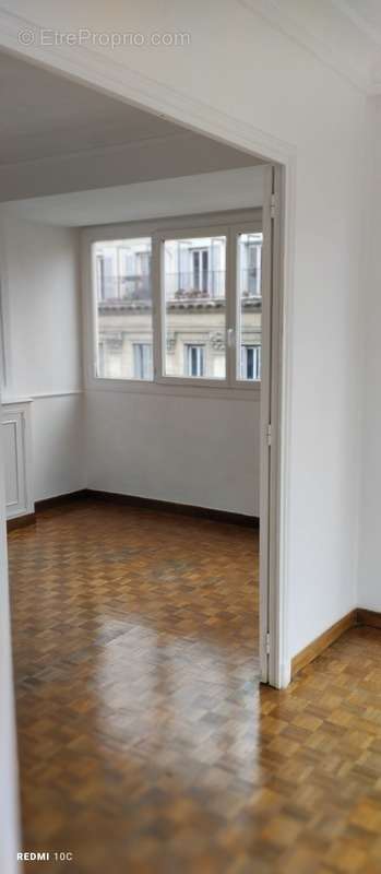 Appartement à MARSEILLE-1E