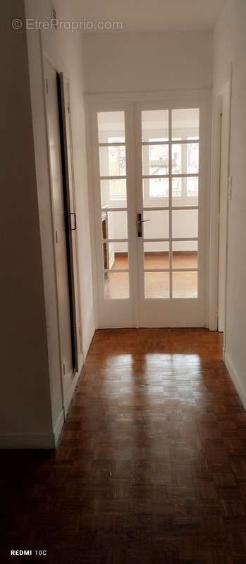 Appartement à MARSEILLE-1E